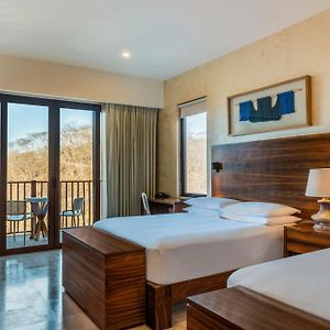 Deluxe All-Inclusive Guest room 2 Queen Balcony